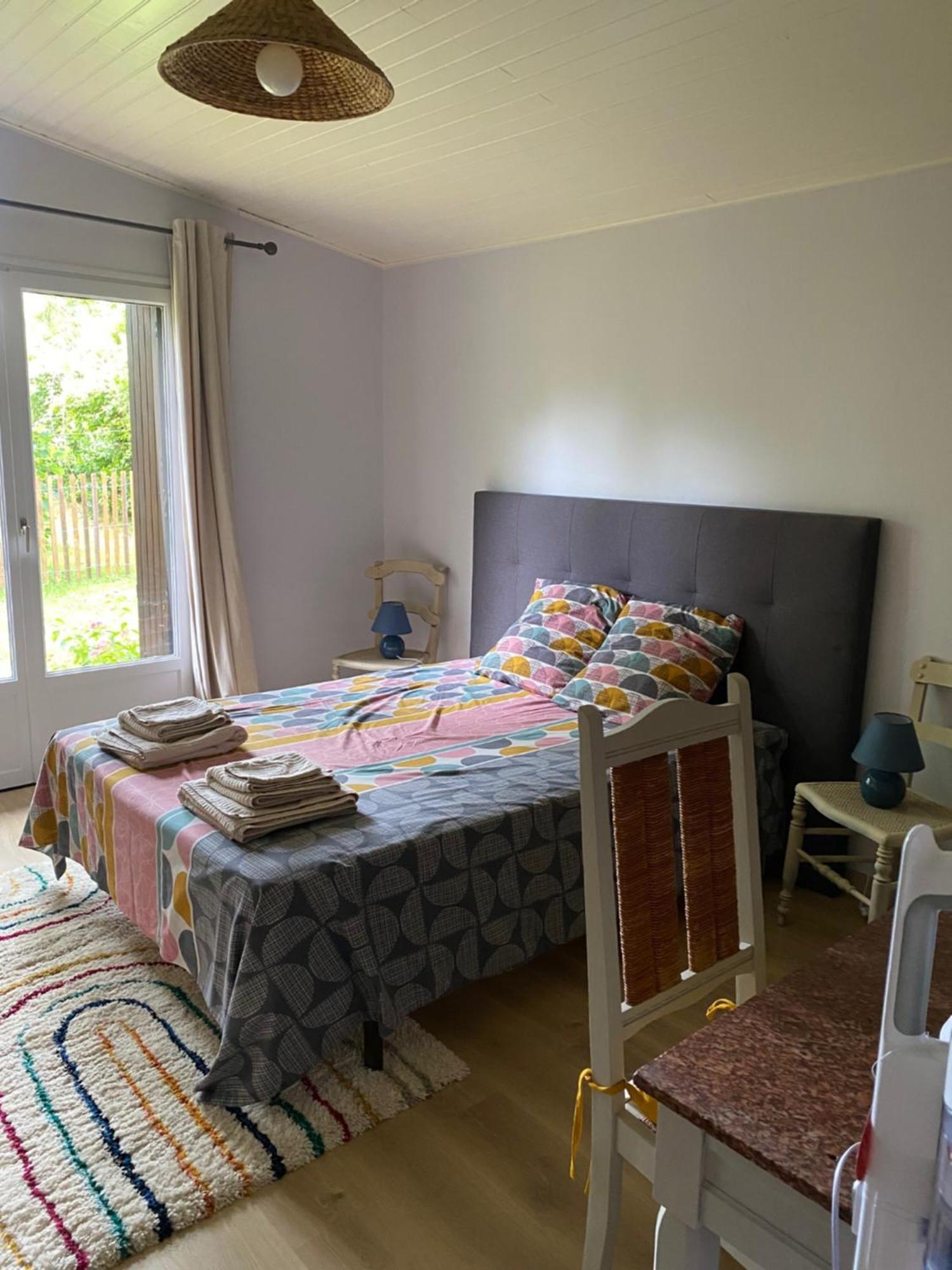 Appartement Avec Jardin Le Porge Esterno foto